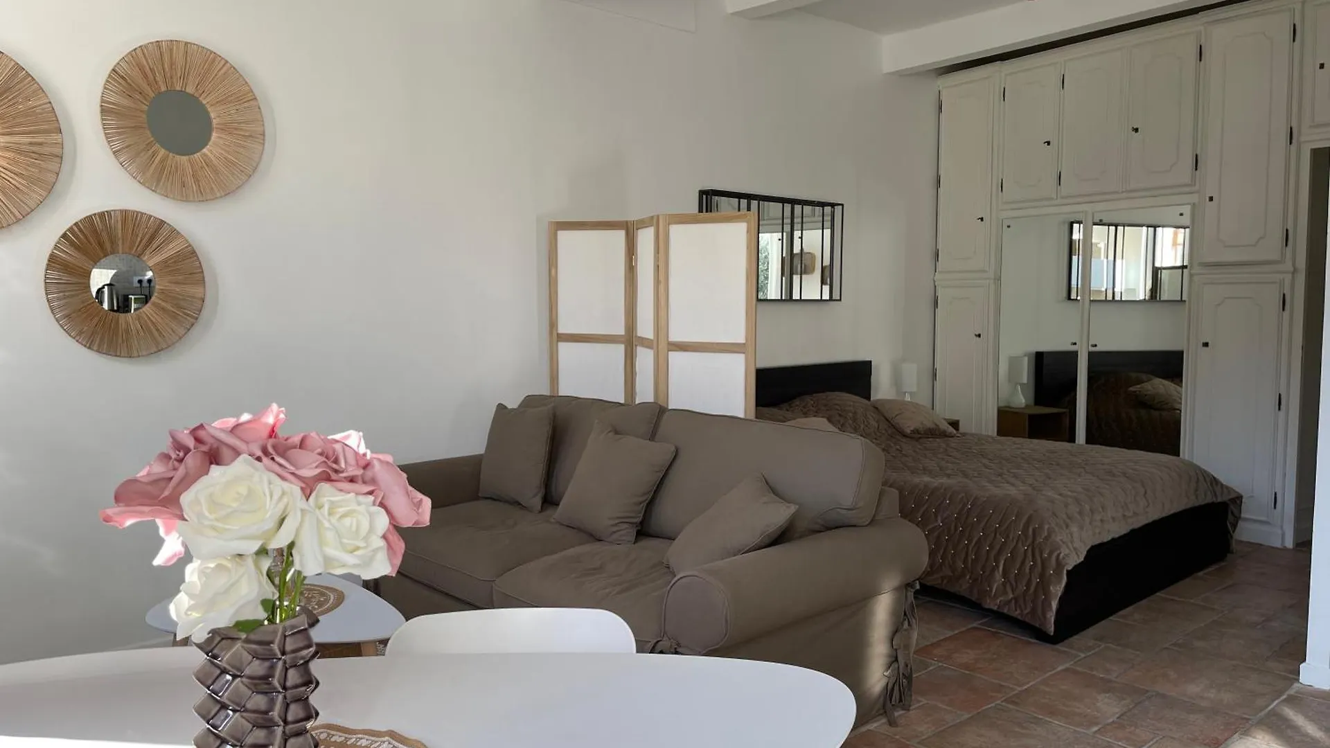 Apartment Cannes Suquet Spacieux Studio